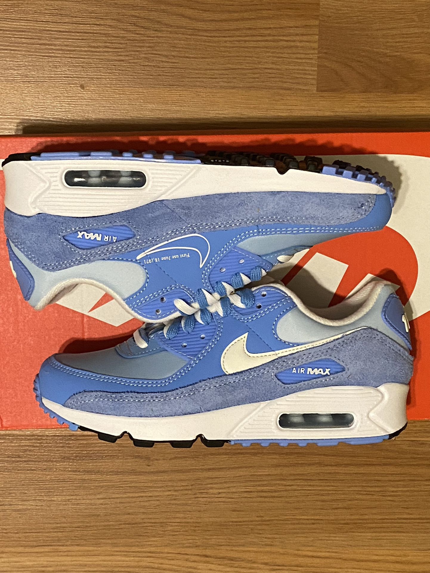 Women’s Nike Air Max 90 First Use Size 6.5 NEW