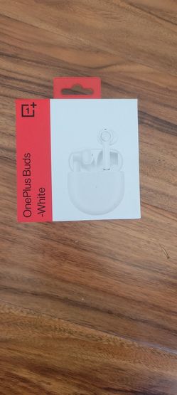 One Plus Ear Buds White