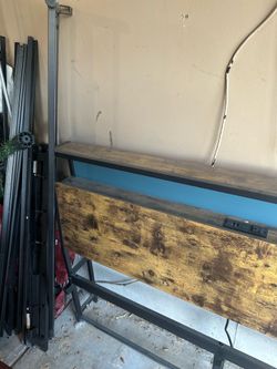 Free twin head board with railing and  lights all working