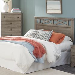 🇺🇸Blowout Furniture Sale🇺🇸 Brand New 5 Drawer Chest & Headboard! $50 Down Takes It Home Today! 