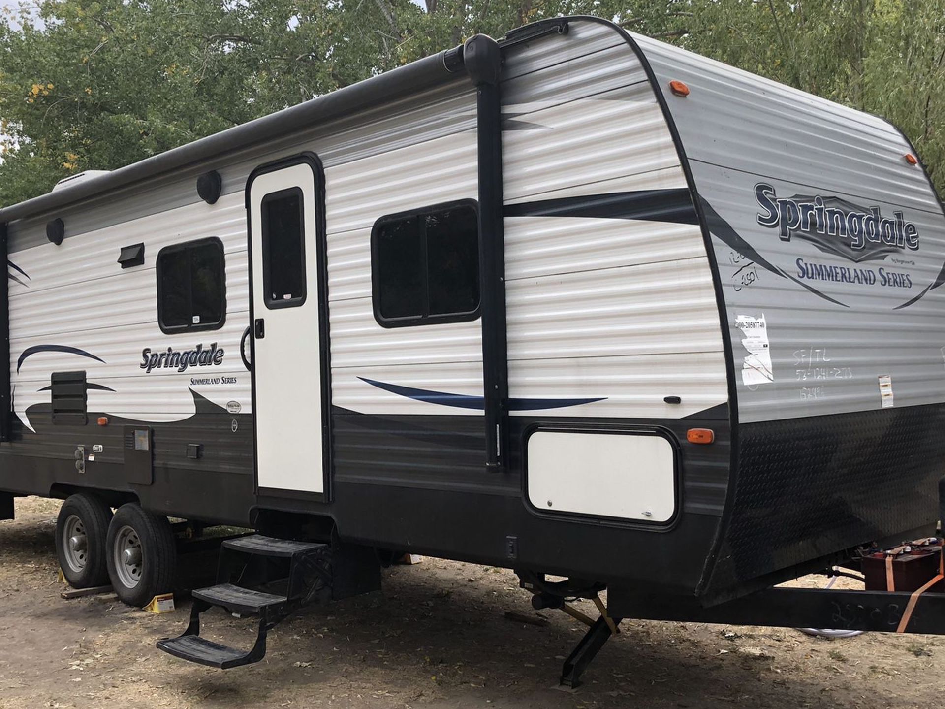 2016 RV 30-foot trailer, Springdale by Keystone,