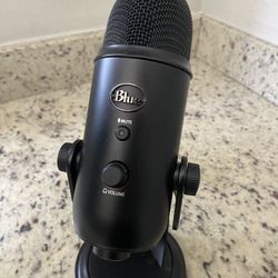blue yeti microphone 