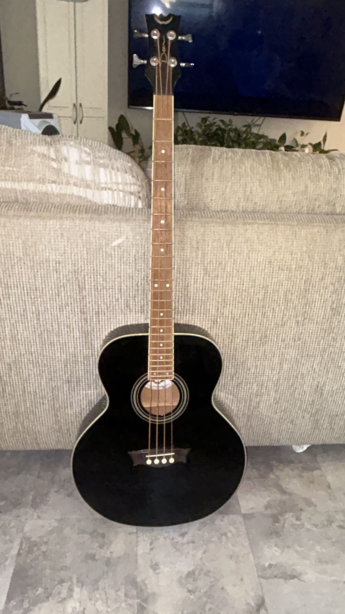 Dean EAB CBKCutaway Acoustic-Electric Bass guitar.