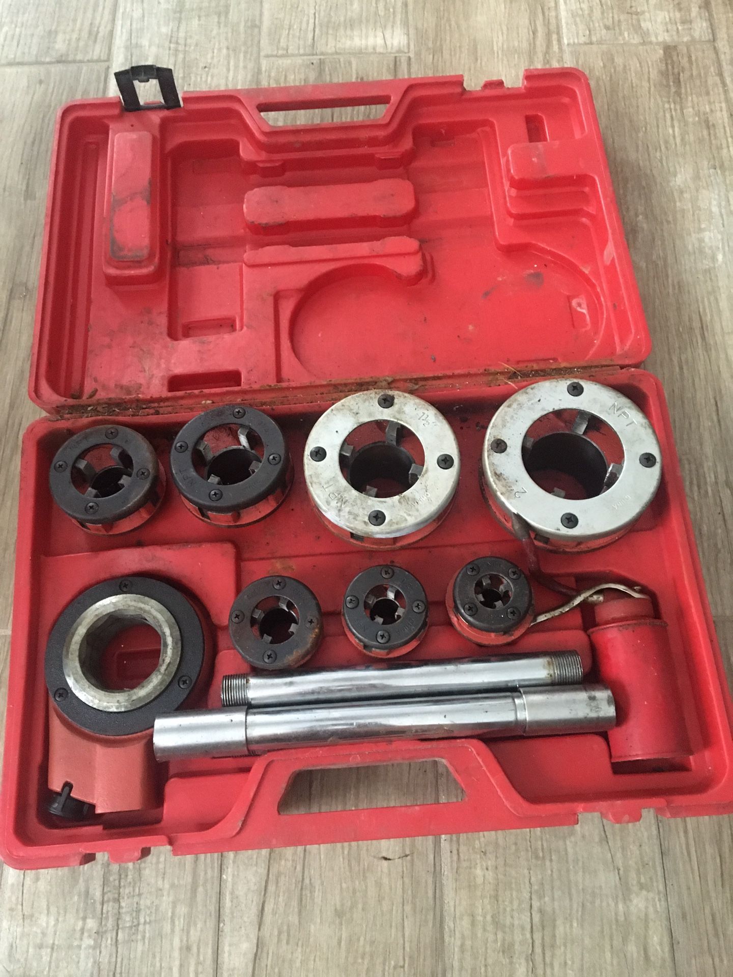 Plumbers Piping Threader Set