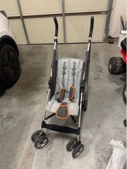 MUST GO – Umbrella Stroller – Lightweight & Easy Fold