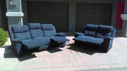 New Reclining Couch & Love Seat