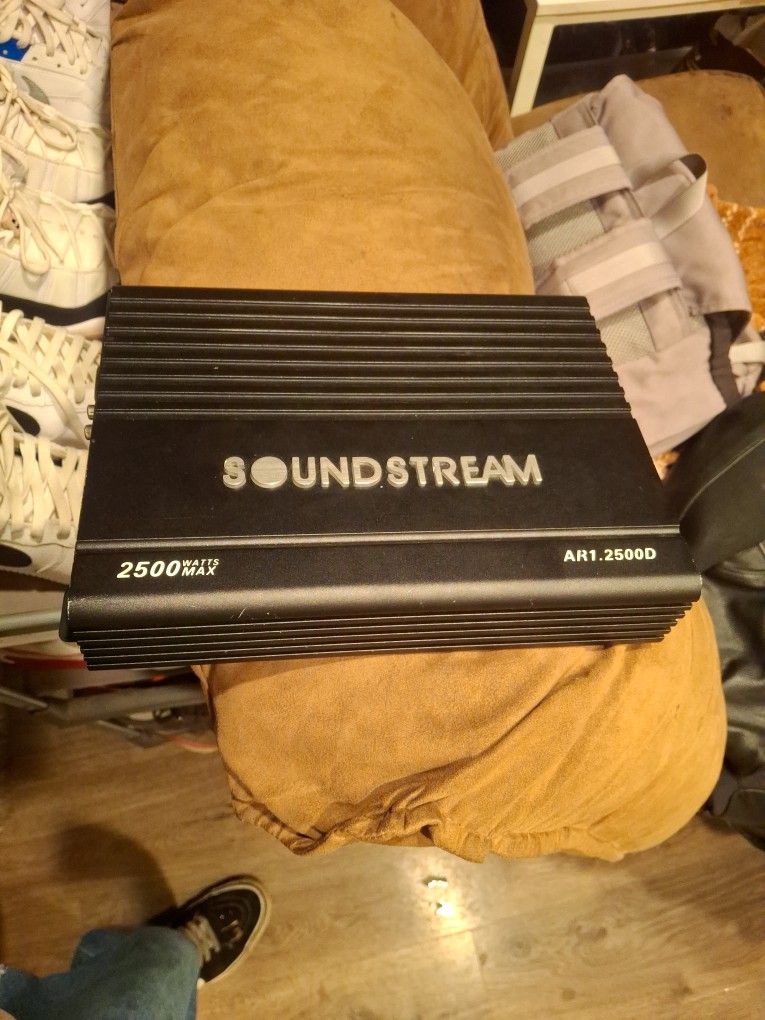 Soundstream Amp 2500 ×1