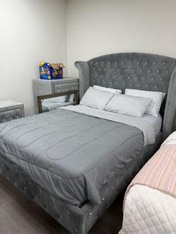 Gray Velvet Tufted Upholstered Bed Frame