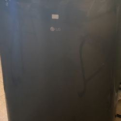 LG 10,000 Portable AC