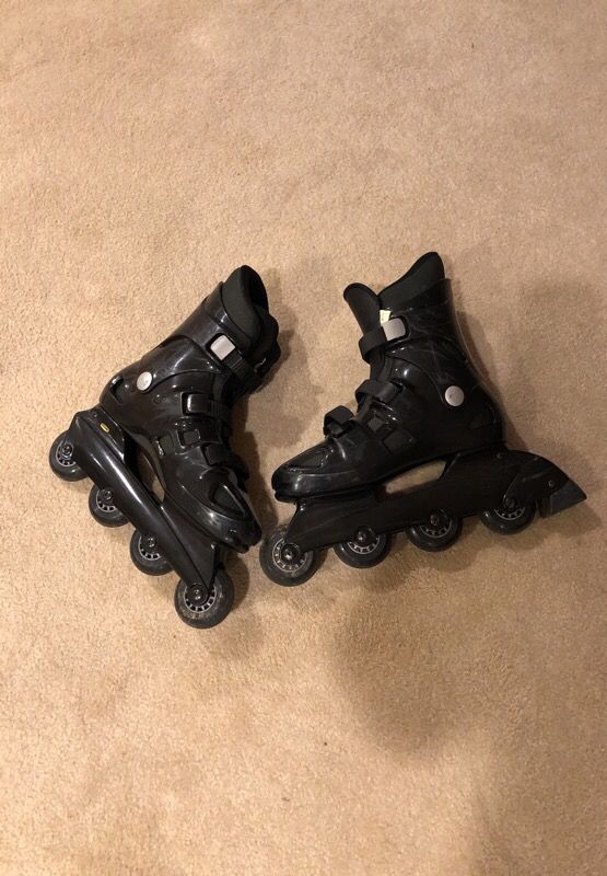 Roller blades size US 7 free to good home