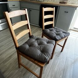 4 Dining Chairs 