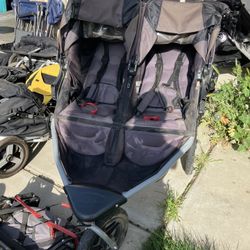 BOB Revolution Duallie Double Stroller