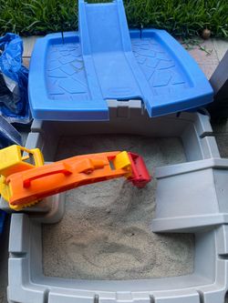 Little tikes Sand box