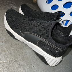 puma women’s sneakers 