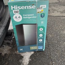 Hisense Compact Fridge 