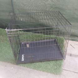 DOG KENNEL/ CRATE