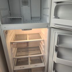 REFRIGERADOR EN VENTA PARA APARTAMENTO 28" X 66"