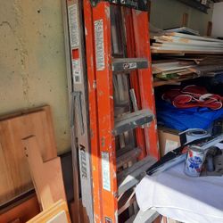 6 Foot Fiberglass Ladder 