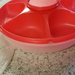 Tupperware Serving Center