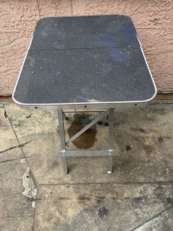 Folding Pet Grooming Table with Non-Slip Surface