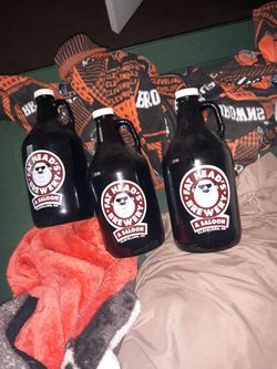 Fat heads growlers 3 regular growlers and 1 snap top growler