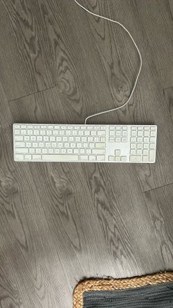 Apple Wired Keyboard