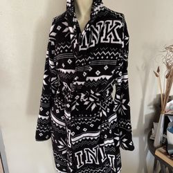New with tags Victoria secret pink robe size XS 