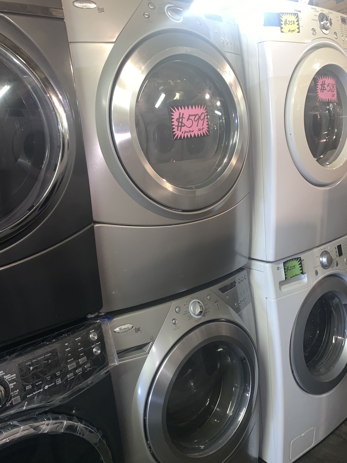 Whirlpool front load washer and electric dryer set working perfectly