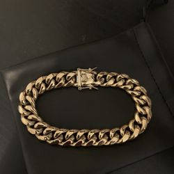 Cuban link bracelet