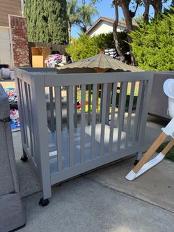 Mini Crib - at yard sale today! Rialto