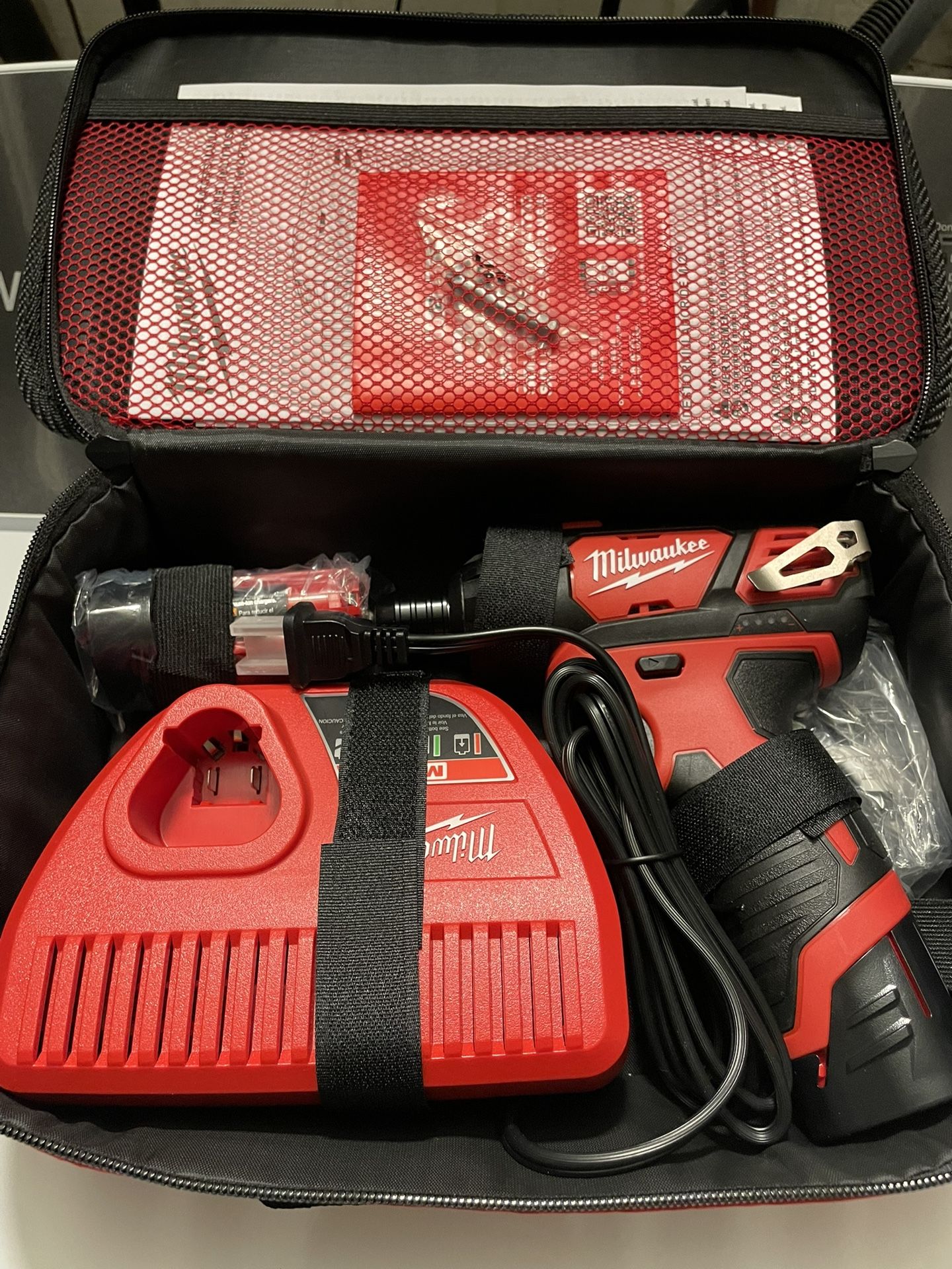 Milwaukee 2401-22 Hex Screwdriver Kit