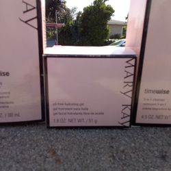 Mary Kay  3 In 1 Cleanser 