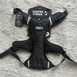 Cooper&Nash Harness for Dogs (XL) & Zippy Paws Adventure Climbers Dog Leash (6ft - 180CM) - NWT $8 each OR $15 for both 