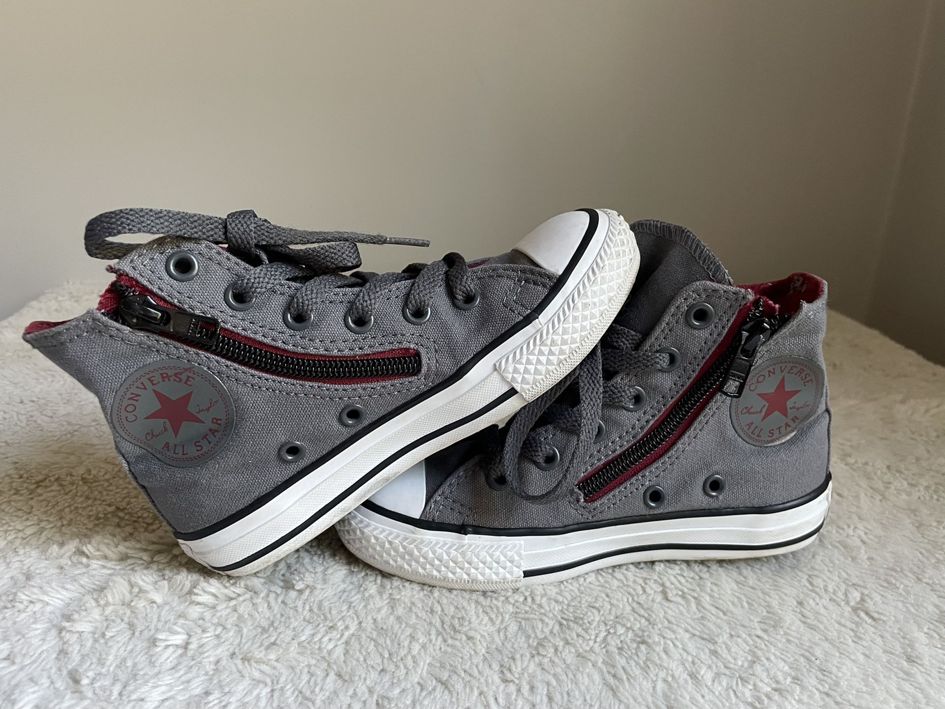 Converse All Star High Tops Shoes Gray Size 11 EUC Chuck Taylor Boys Little Kids