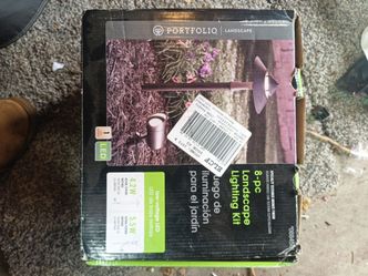 8 PC Landscape Lighting Kit