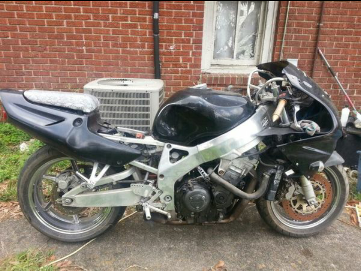 CUSTOM 1998 ZX9R & 1999 CBR919RR for Sale in Houston, TX - OfferUp