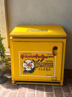 Cerveza Pacifico Clara Vintage Beer Cooler