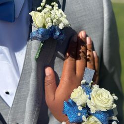 Corsages, Boutonnières, Centerpieces Etc