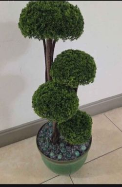 *** REDUCED *** 3ft Faux Cedar Topiary Topped in Flourite / Adventurine Stone / 12" Resin Planter @ Lasting Creations