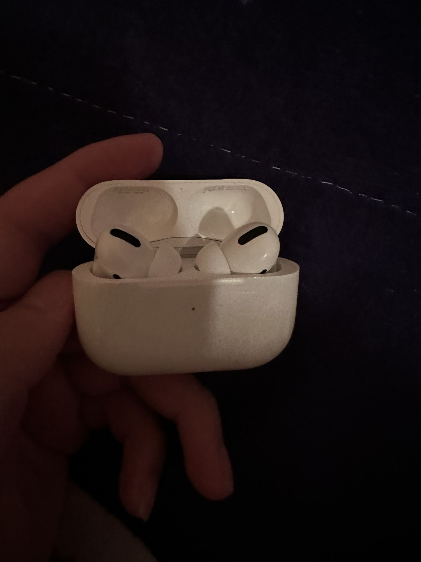 Broken AirPods Pro 2