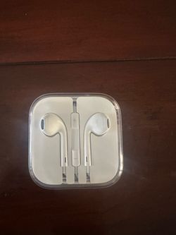 Apple earbuds