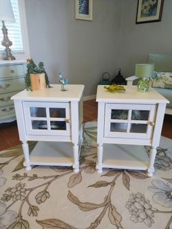 Lovely pair of Modern Farmhouse Side tables/ Nightstands with glass doors. Pair
