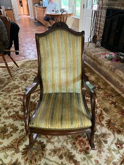 Goose Head Rocking Chair