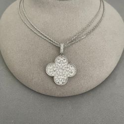 VCA Necklace With Zirconia Stone 