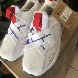 Bran New Champion size 6W with tags