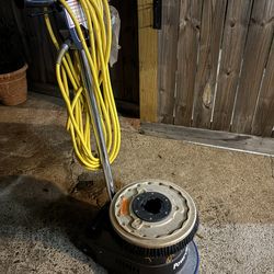 17” floor buffer