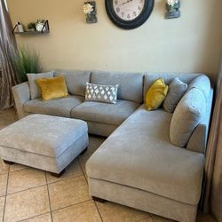 Super Comfortable Beige Sectional Couch From COSTCO LIKE NEW!!