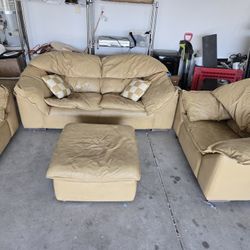Antique Italian Lether Couch