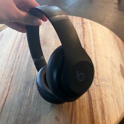 Beats Studio Pro