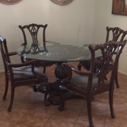 Stunning Dinning Table